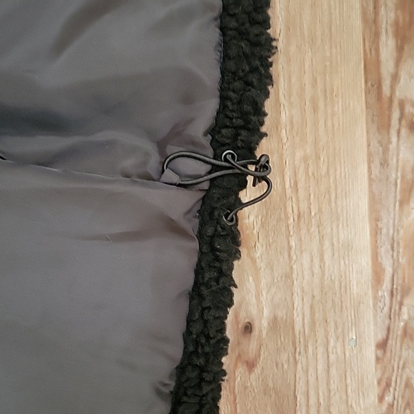 Coffee Shop NY Black Size Medium Collared Zip-Front Fleece Coat NWT - Picture 3 of 9